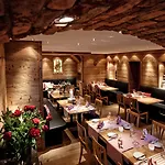 阿罗萨维特酒店 酒店 3*
